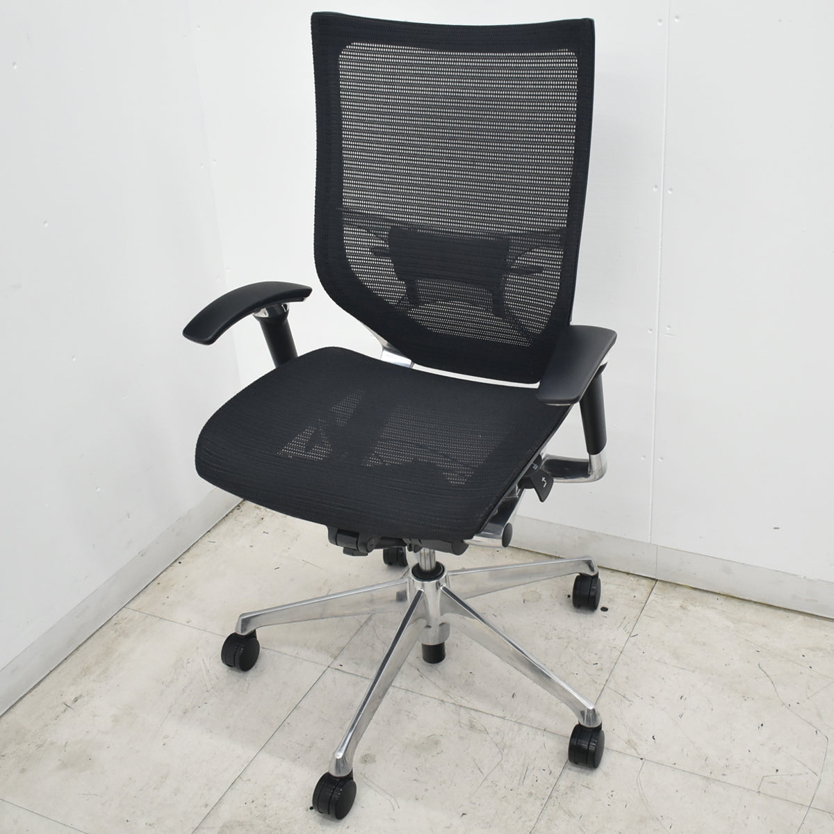 【中古】オカムラ　バロン　可動肘　ハイバック　ランバーサポート　ポリッシュ　ブラック　2026072706【中古オフィス家具】