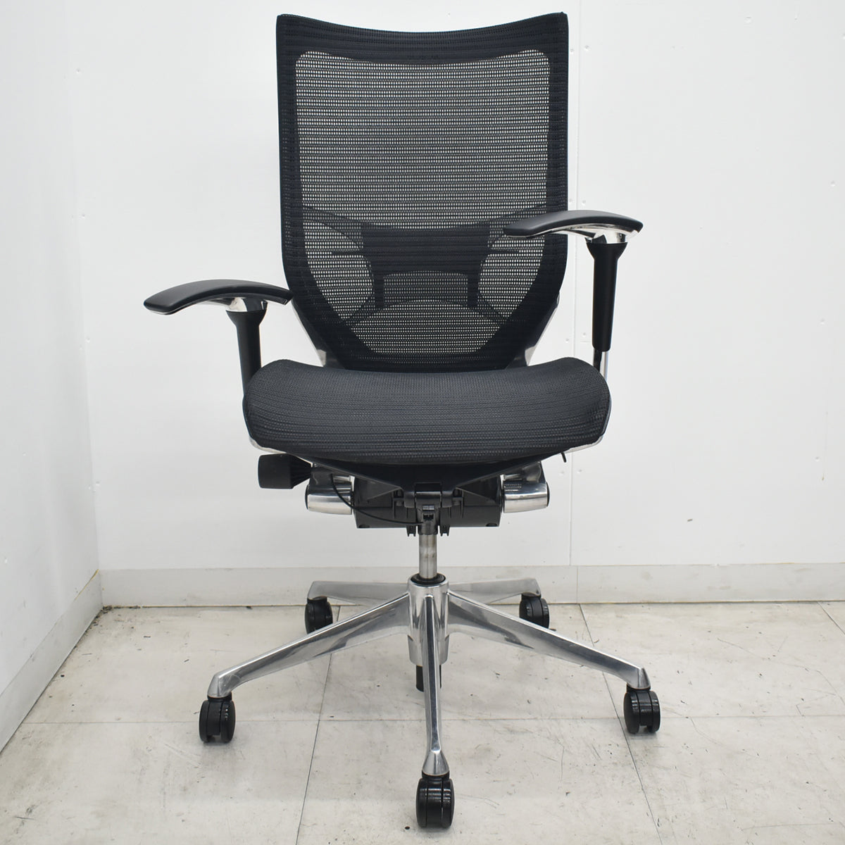 【中古】オカムラ　バロン　可動肘　ハイバック　ランバーサポート　ポリッシュ　ブラック　2026072706【中古オフィス家具】