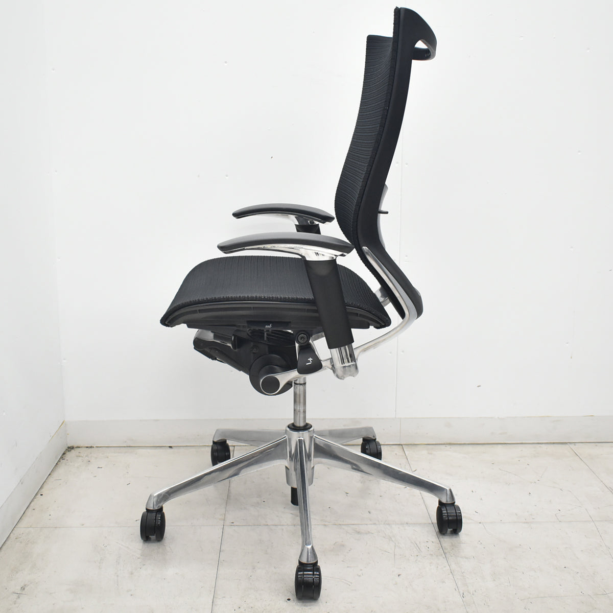 【中古】オカムラ　バロン　可動肘　ハイバック　ランバーサポート　ポリッシュ　ブラック　2026072706【中古オフィス家具】