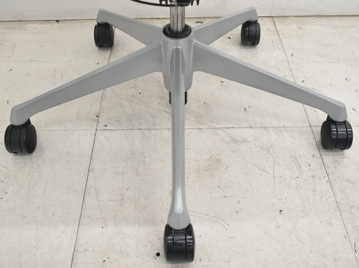 【中古】オカムラ　バロン　ハイバック　可動肘　ハンガー　シルバー脚　グレー 　2026072801【中古オフィス家具】