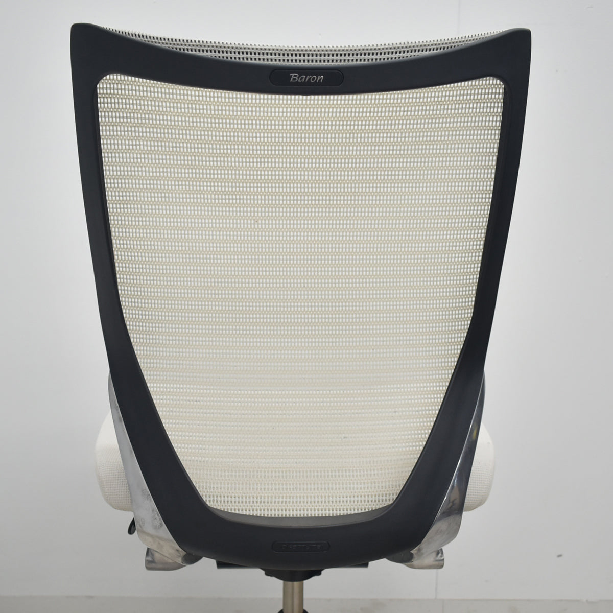 【中古】オカムラ　バロン　ローバック　ポリッシュ脚　肘なし　ホワイト　2026072802【中古オフィス家具】