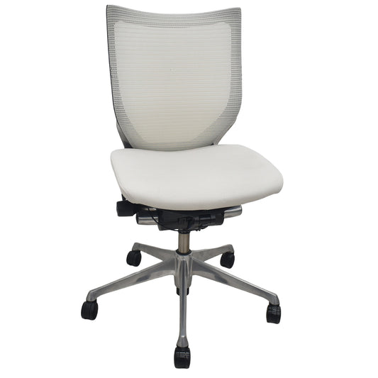 【中古】オカムラ　バロン　ローバック　ポリッシュ脚　肘なし　ホワイト　2026072802【中古オフィス家具】