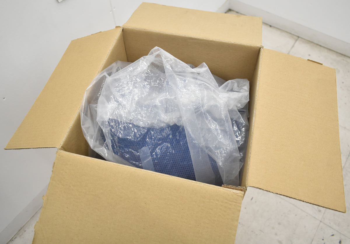 【中古】ウィルクハーン　202 range Stand-up　スツール　未使用品　コバルトブルー　2026072904【中古オフィス家具】