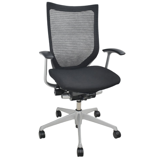 【中古】[難有]オカムラ　バロン　ハイバック　固定肘　シルバー脚　ブラック　2026072907【中古オフィス家具】