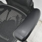 【中古】ハーマンミラー　アーロンチェア　Bサイズ　フル装備　ランバーサポート　肘レバータイプ　ブラック　2026073007【中古オフィス家具】