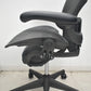【中古】ハーマンミラー　アーロンチェア　Bサイズ　フル装備　ランバーサポート　肘レバータイプ　昇降ガス新品　ブラック　2026080303【中古オフィス家具】