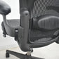 【中古】ハーマンミラー　アーロンチェア　Bサイズ　フル装備　ランバーサポート　ブラック　2026080306【中古オフィス家具】