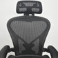 【中古】ハーマンミラー　アーロンチェア　Bサイズ　フル装備　ポスチャーフィット（パッド新品）昇降ガス新品　ヘッドレスト（社外品）ブラック　2026080308【中古オフィス家具】