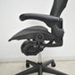 【中古】ハーマンミラー　アーロンチェア　Bサイズ　フル装備　ランバーサポート　昇降ガス新品　ヘッドレスト（社外品）ブラック　2026080402【中古オフィス家具】
