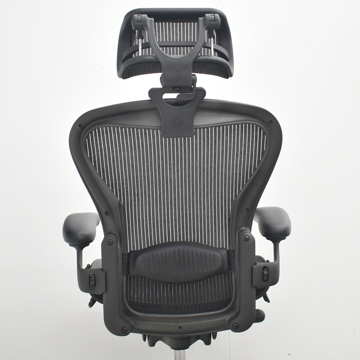 【中古】ハーマンミラー　アーロンチェア　Bサイズ　フル装備　ランバーサポート　昇降ガス新品　ヘッドレスト（社外品）ブラック　2026080402【中古オフィス家具】