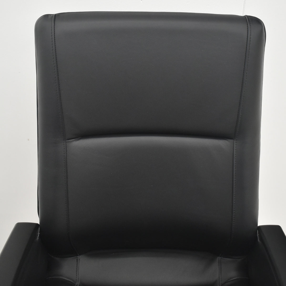 【中古】オカムラ　CEシリーズ　エグゼクティブチェア　ハイバック　パネル肘　ブラック　革張り　2026080404【中古オフィス家具】