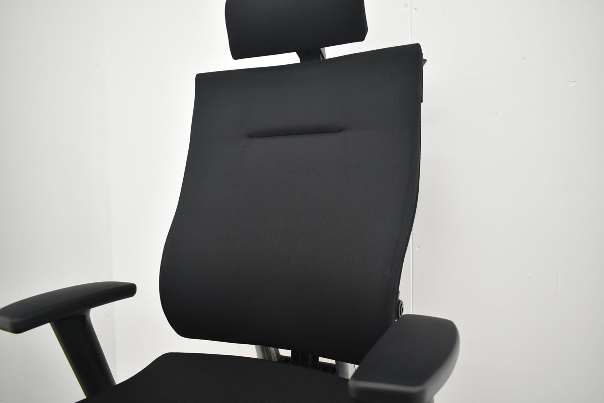 【中古】イトーキ　スピーナ　エクストラハイバック（可動ヘッドレスト）可動肘　アクティブランバーサポート　2023年製　ブラック　2026080405【中古オフィス家具】