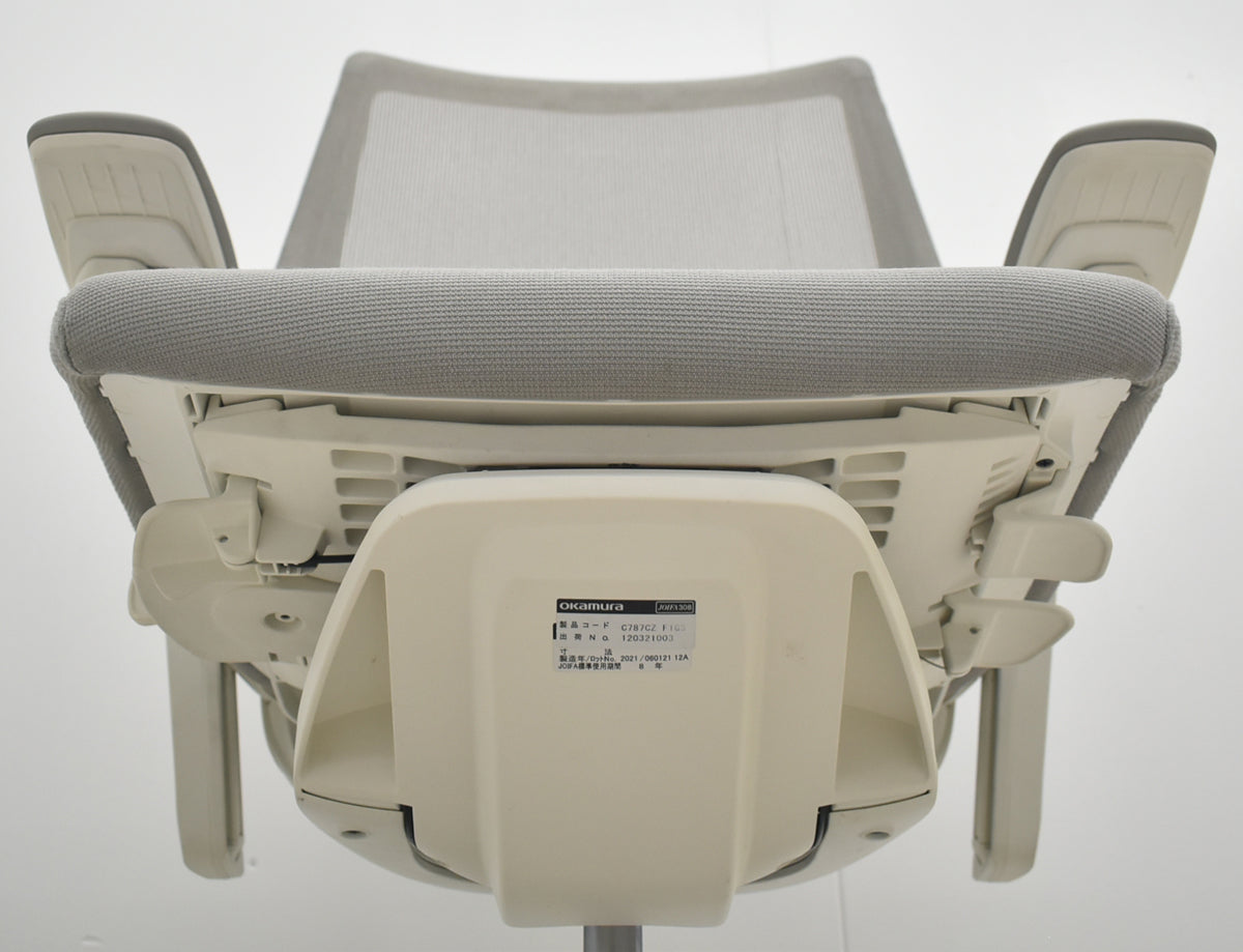 【中古】オカムラ　フィノラ　ハイバック　４Ｄ可動肘　ランバーサポート　ホワイトフレーム　ポリッシュ　2021年製　ライトグレー　2026081002【中古オフィス家具】