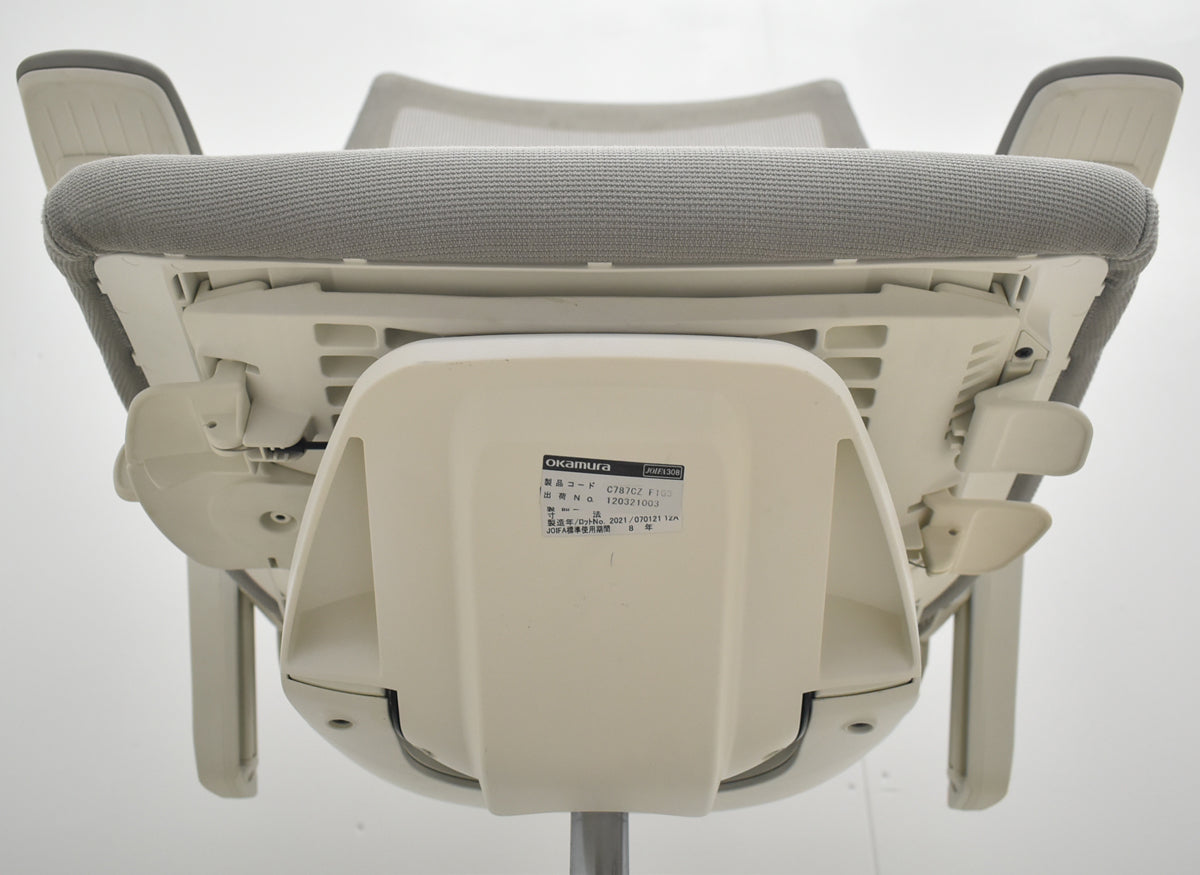 【中古】オカムラ　フィノラ　ハイバック　４Ｄ可動肘　ランバーサポート　ホワイトフレーム　ポリッシュ　2021年製　ライトグレー　2026081006【中古オフィス家具】
