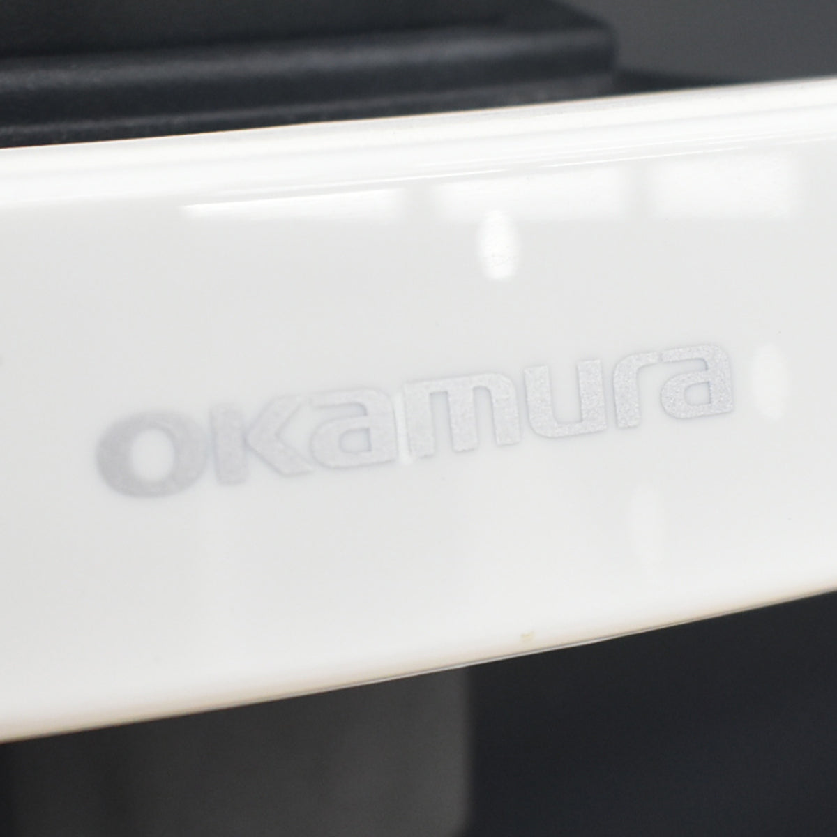 【中古】オカムラ　フィノラ　ハイバック　４Ｄ可動肘　ランバーサポート　ホワイトフレーム　ポリッシュ　2021年製　ライトグレー　2026081008【中古オフィス家具】