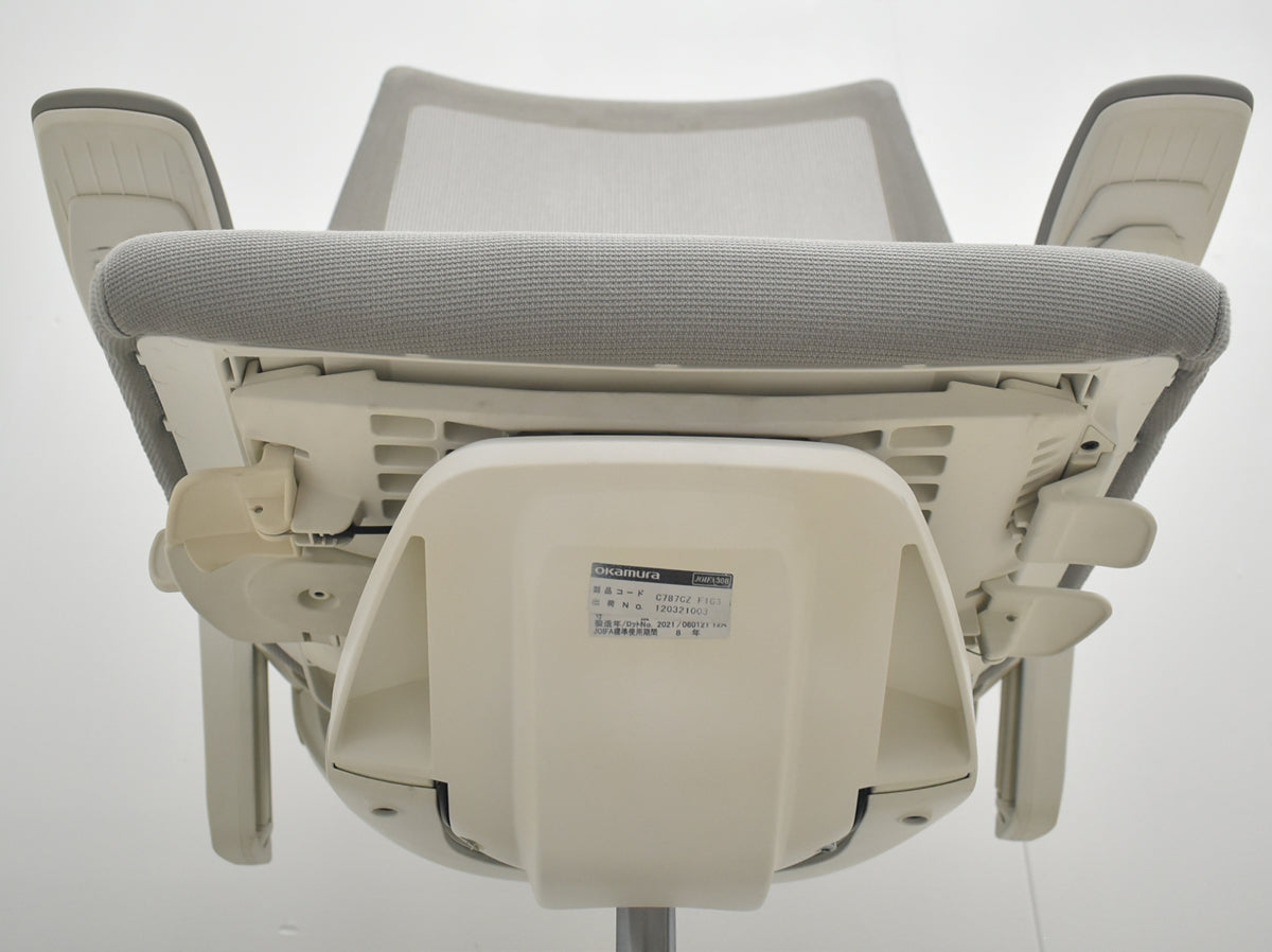 【中古】オカムラ　フィノラ　ハイバック　４Ｄ可動肘　ランバーサポート　ホワイトフレーム　ポリッシュ　2021年製　ライトグレー　2026081011【中古オフィス家具】