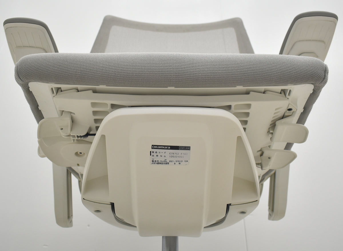 【中古】オカムラ　フィノラ　ハイバック　４Ｄ可動肘　ランバーサポート　ホワイトフレーム　ポリッシュ　2021年製　ライトグレー　2026081012【中古オフィス家具】