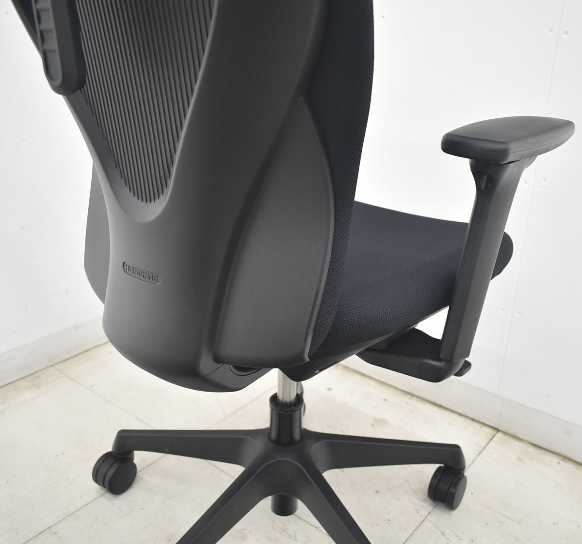 【中古】くろがね工作所　トライフィット　ハイバック　可動肘　ハンガー　ブラック　2026081706【中古オフィス家具】
