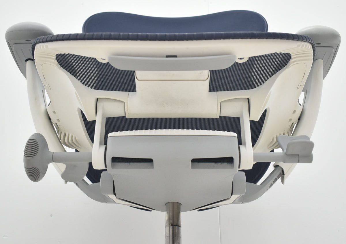 【中古】ハーマンミラー　ミラ２チェア　可動肘　ランバーサポート　バタフライバック　前傾機能付　ダークブルー　2026081902【オフィスチェア】