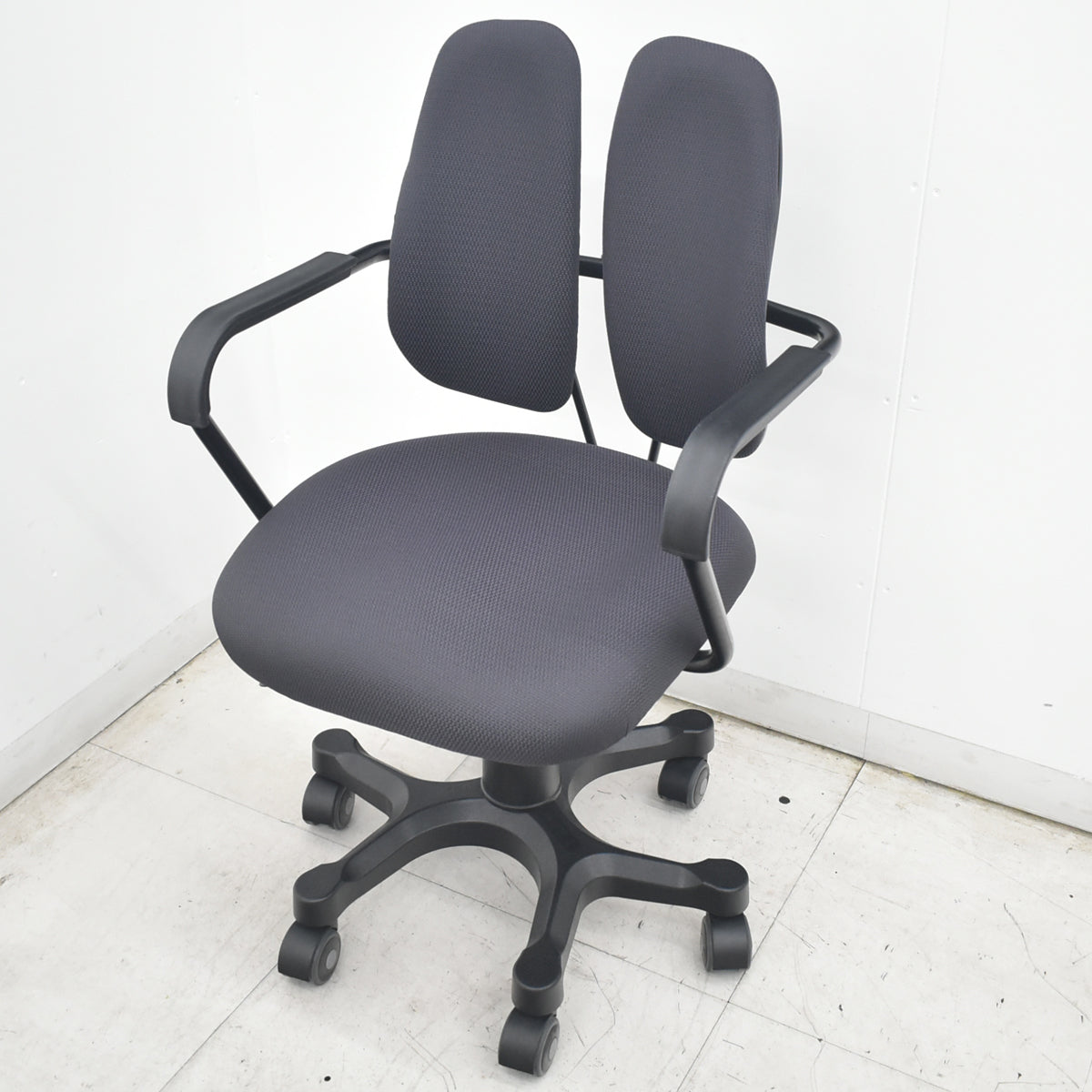 【中古】デュオレスト　コンフィー　DR-260　固定肘　ブラック　2026081906【中古オフィス家具】