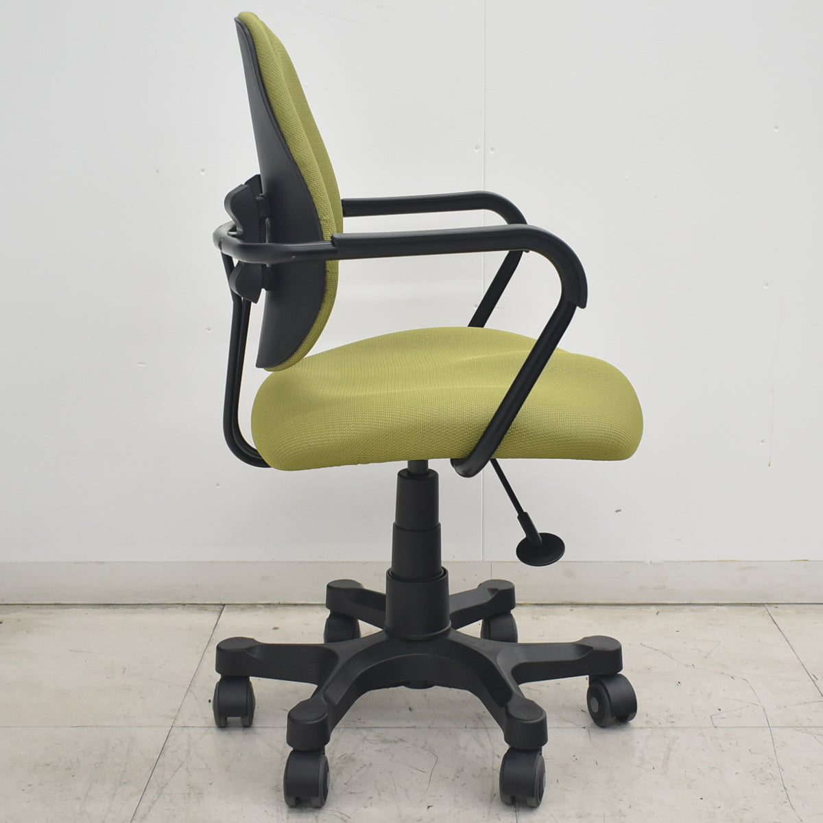 【中古】デュオレスト　コンフィー　DR-260　固定肘　グリーン　2026082001【中古オフィス家具】