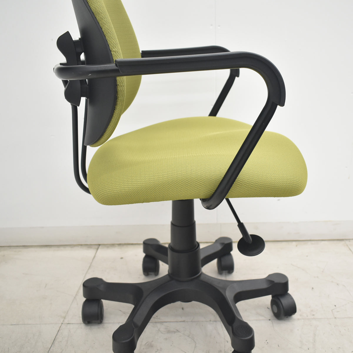 【中古】デュオレスト　コンフィー　DR-260　固定肘　グリーン　2026082001【中古オフィス家具】