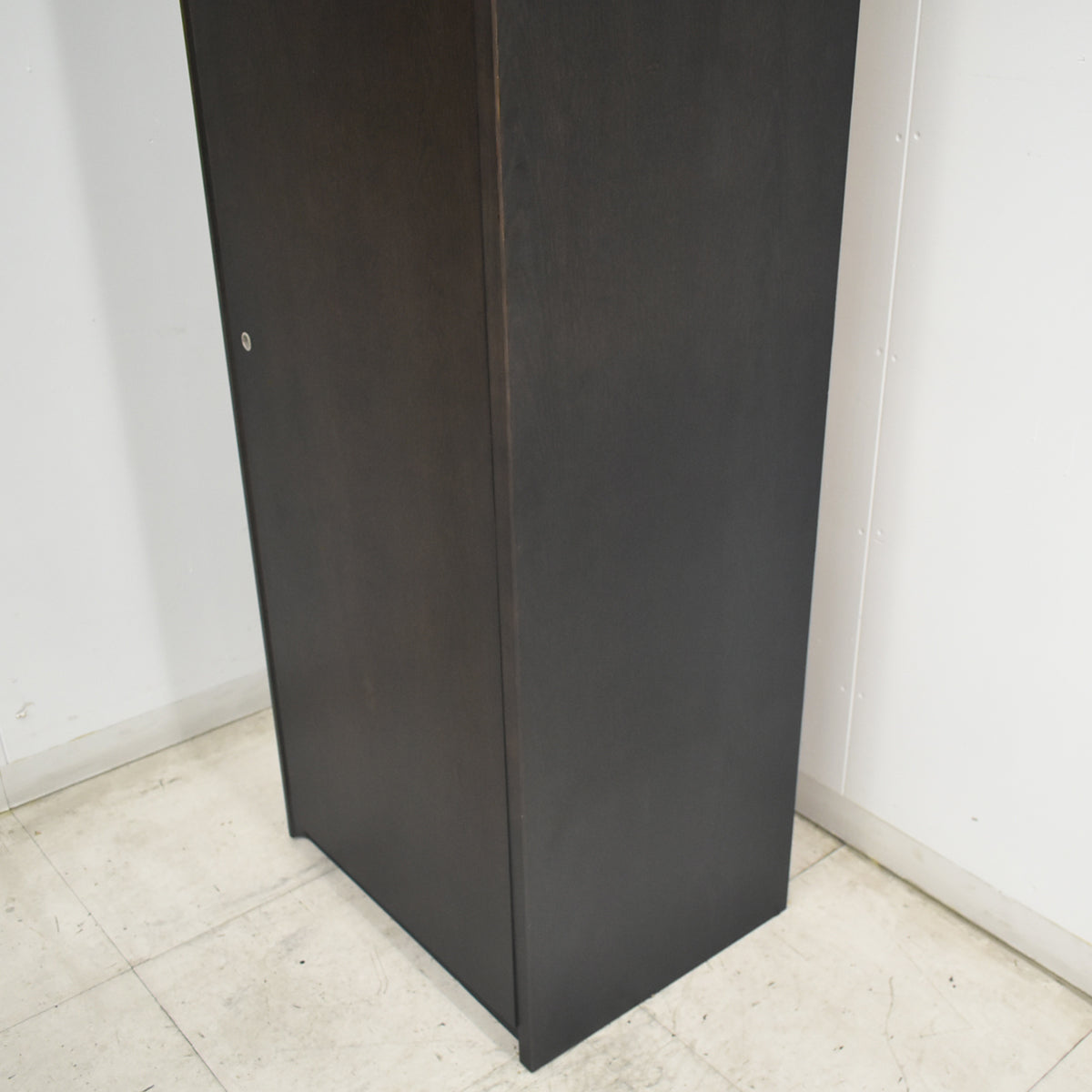 【中古】オカムラ　役員用ワードローブ　木製　幅600　2026082409【中古オフィス家具】