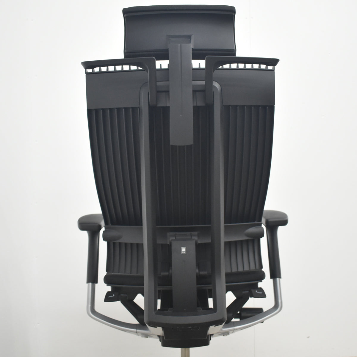 【中古】イトーキ　スピーナ　可動肘　可動ヘッドレスト　アクティブランバーサポート　2021年製　ブラック　2026082605【中古オフィス家具】