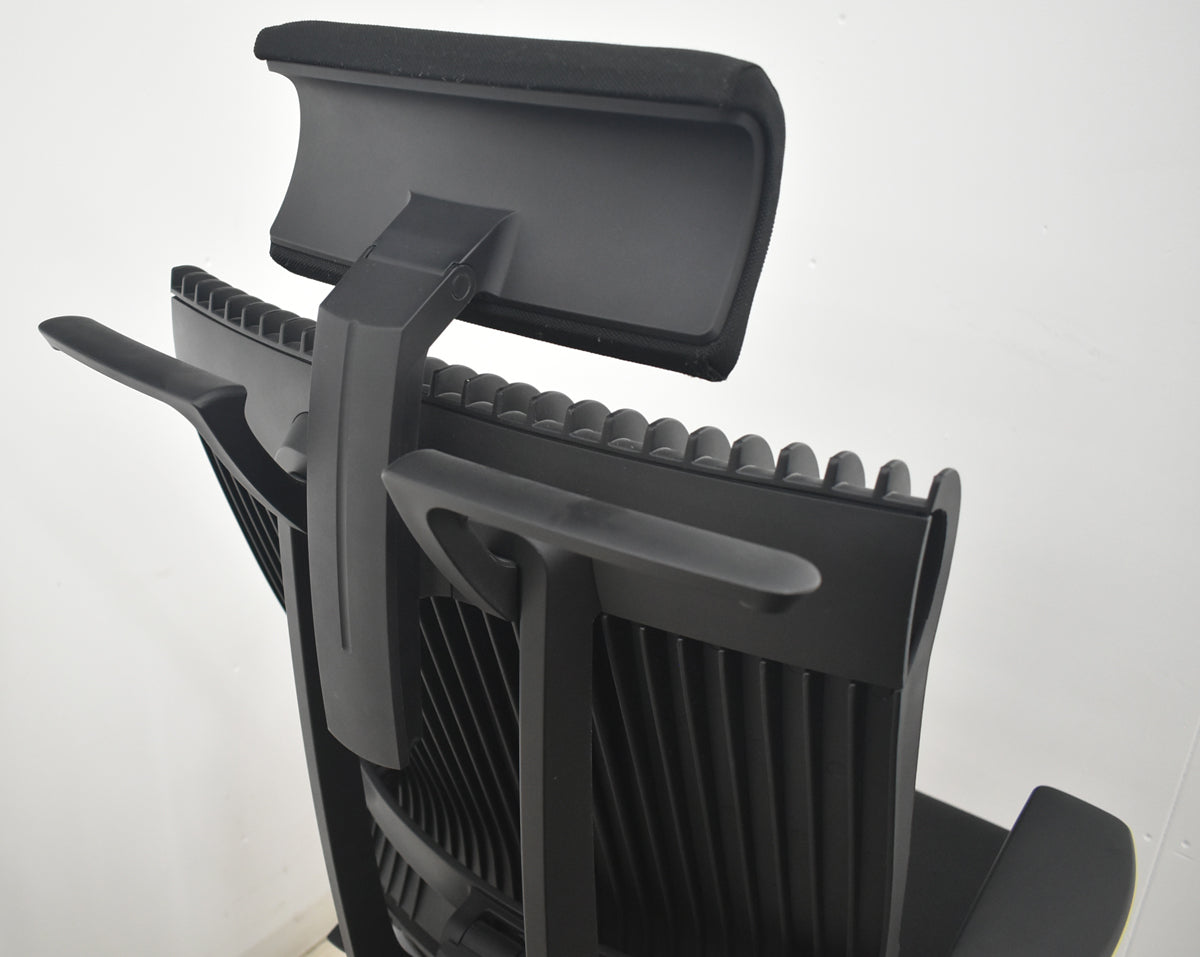 【中古】イトーキ　スピーナ　可動肘　可動ヘッドレスト　アクティブランバーサポート　2021年製　ブラック　2026082605【中古オフィス家具】