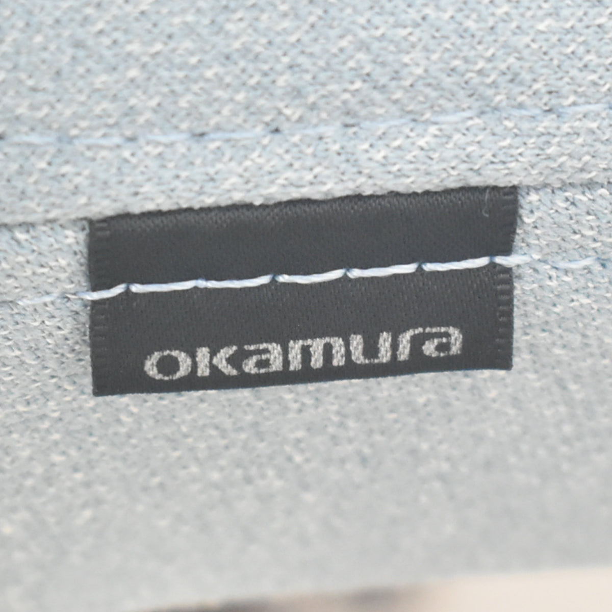 【中古】オカムラ　ライブス　ワークチェア　ロータイプ　木脚　回転タイプ　ダーク脚　2021年製　セージ　2026090703【中古オフィス家具】