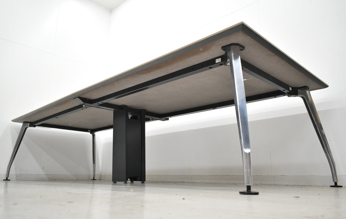 【中古】コクヨ　SAIBI　大型会議テーブル　ポリッシュ　配線ダクト付　幅3200　2026091504【中古オフィス家具】