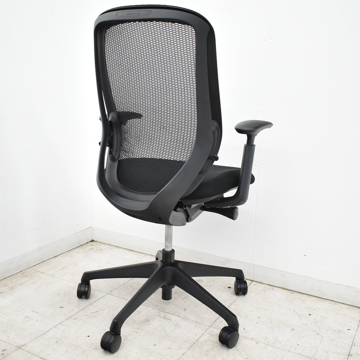 【中古】オカムラ　シルフィー　ハイバック　可動肘　バックカーブアジャスト　前傾機能　ブラック　2026091701【中古オフィス家具】