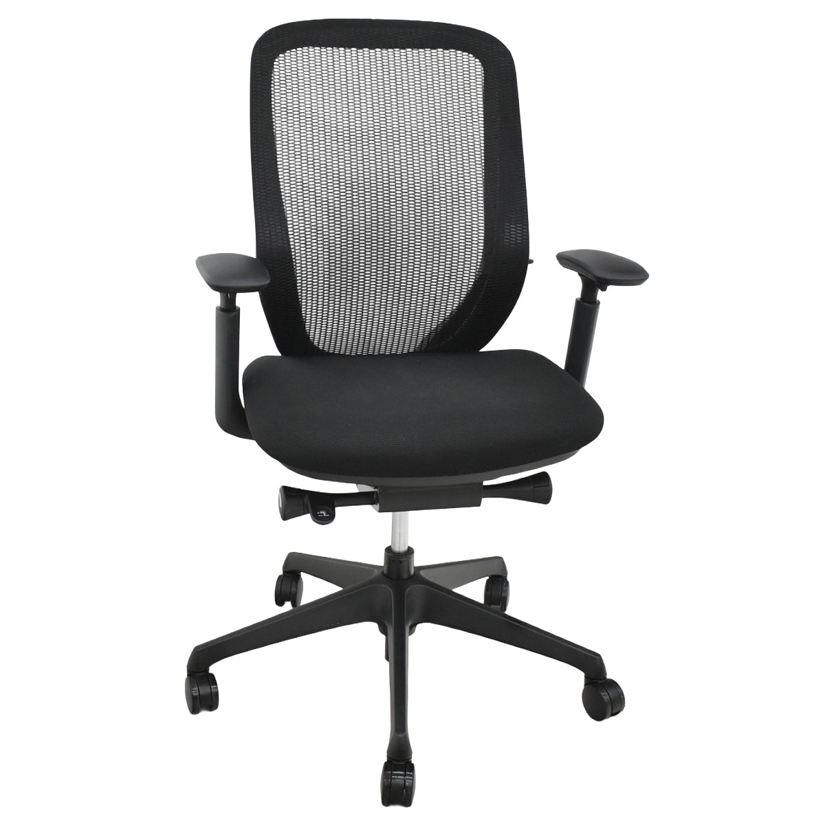【中古】オカムラ　シルフィー　ハイバック　可動肘　バックカーブアジャスト　前傾機能　ブラック　2026092403【中古オフィス家具】