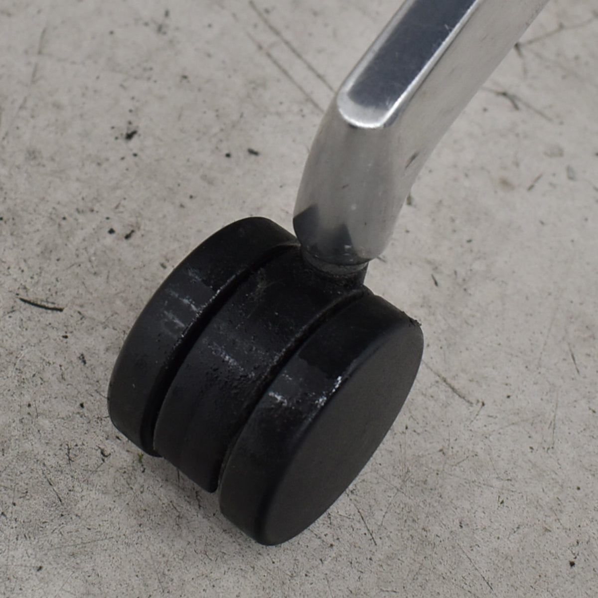 【中古】イトーキ　スピーナ　固定肘　アクティブランバーサポート　エラストマーバック　ポリッシュ　ブラック　2026092502【中古オフィス家具】