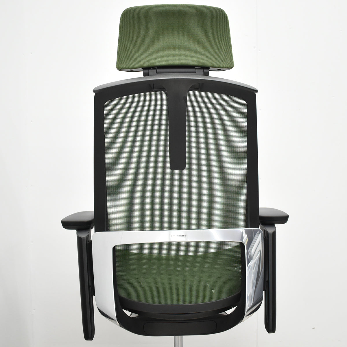 【中古】オカムラ　フィノラ　エクストラハイバック　可動ヘッドレスト　４Ｄ可動肘　ハンガー　ポリッシュ　2020年製　ダークグリーン　2026092801【中古オフィス家具】