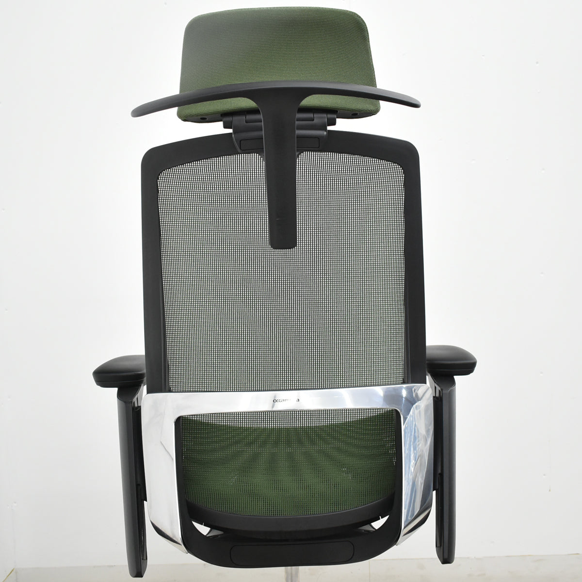 【中古】オカムラ　フィノラ　エクストラハイバック　可動ヘッドレスト　４Ｄ可動肘　ハンガー　ポリッシュ　2020年製　ダークグリーン　2026092802【中古オフィス家具】