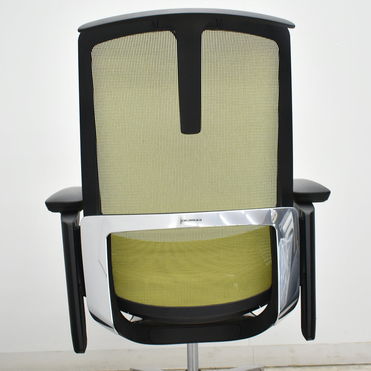 【中古】オカムラ　フィノラ　ハイバック　４Ｄ可動肘　ハンガー　ポリッシュ　2024年製　グリーン　2026092804【中古オフィス家具】