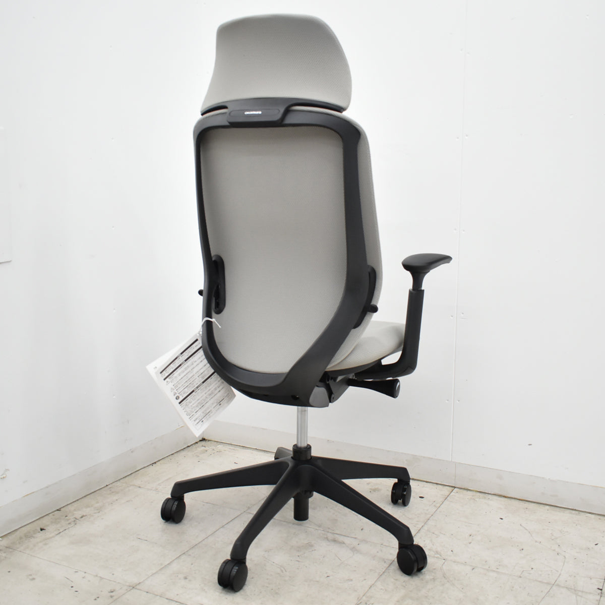 【中古】[新品未使用品]オカムラ　シルフィー　エクストラハイバック　可動肘　バックカーブアジャスト　前傾機能　グレー　2026092902【中古オフィス家具】