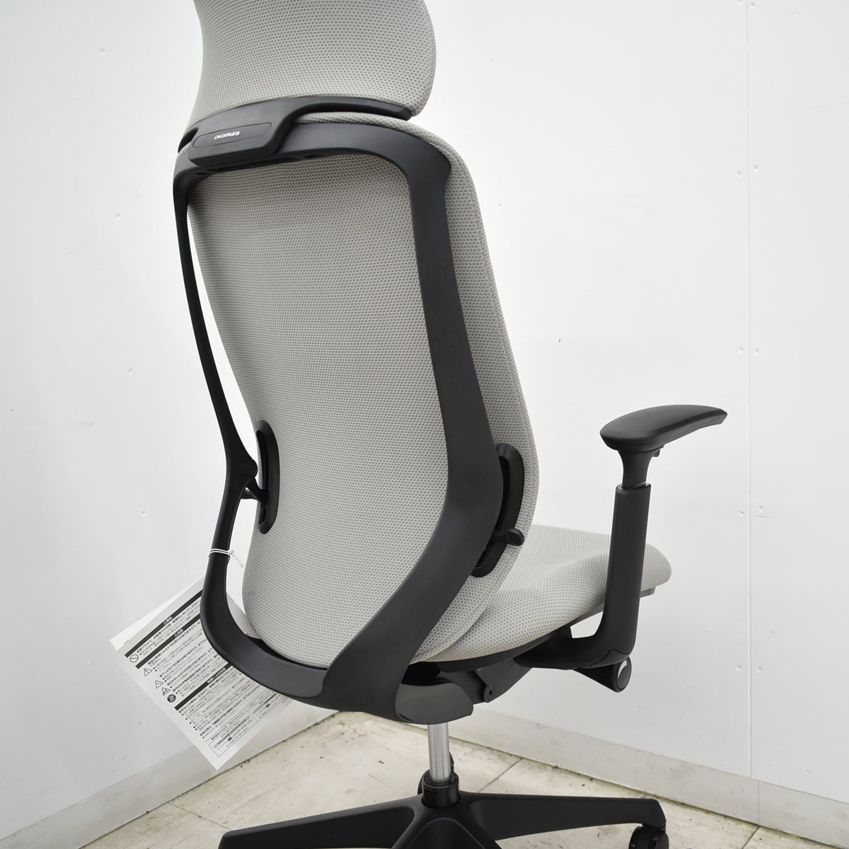 【中古】[新品未使用品]オカムラ　シルフィー　エクストラハイバック　可動肘　バックカーブアジャスト　前傾機能　グレー　2026092902【中古オフィス家具】