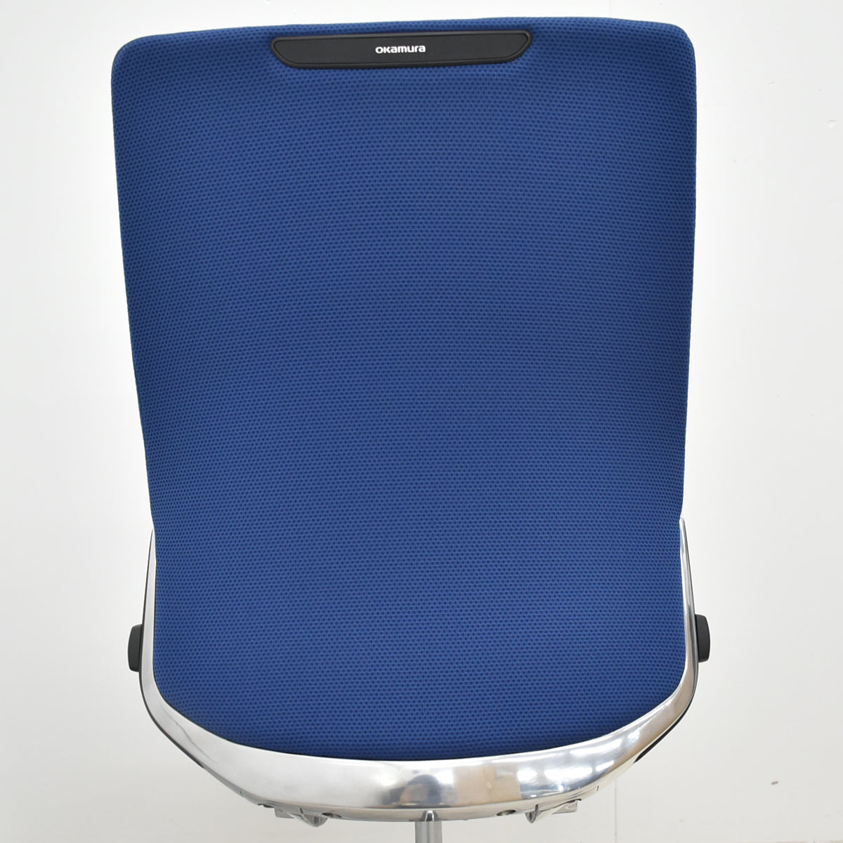 【中古】[新品未使用品]オカムラ　コーラル　ハイバック　肘なし　ランバーサポート　ポリッシュ　ミディアムブルー　2026093008【中古オフィス家具】
