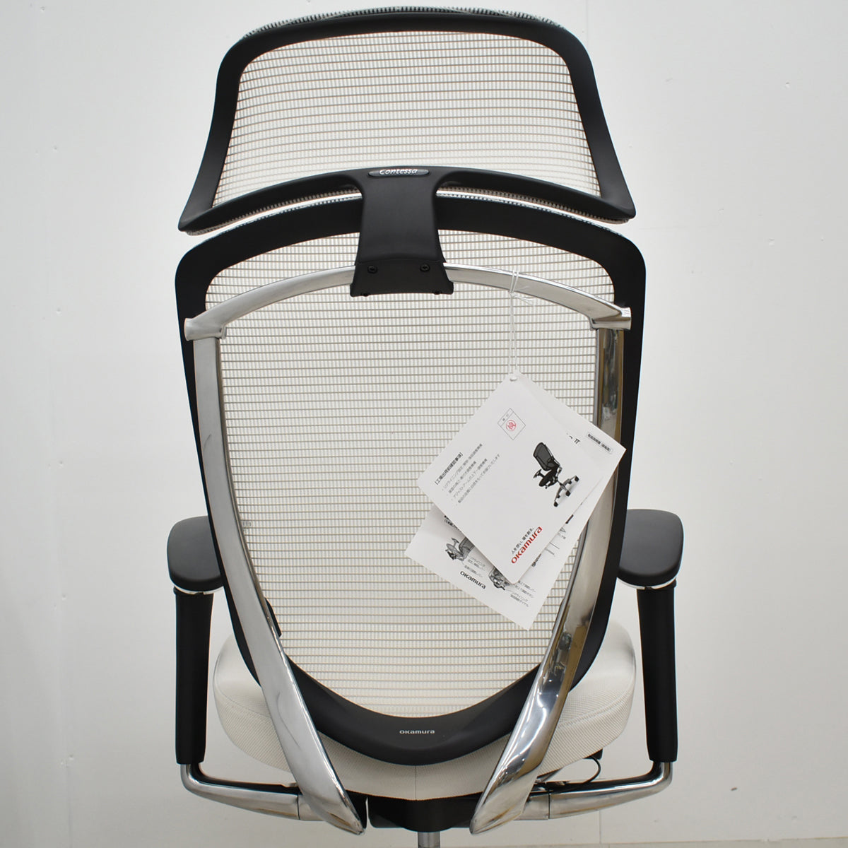 【中古】[新品未使用品]オカムラ　コンテッサセコンダ　エクストラハイバック　可動肘　ランバーサポート　ポリッシュ　ウレタンキャスター　ホワイト　2026100101【中古オフィス家具】