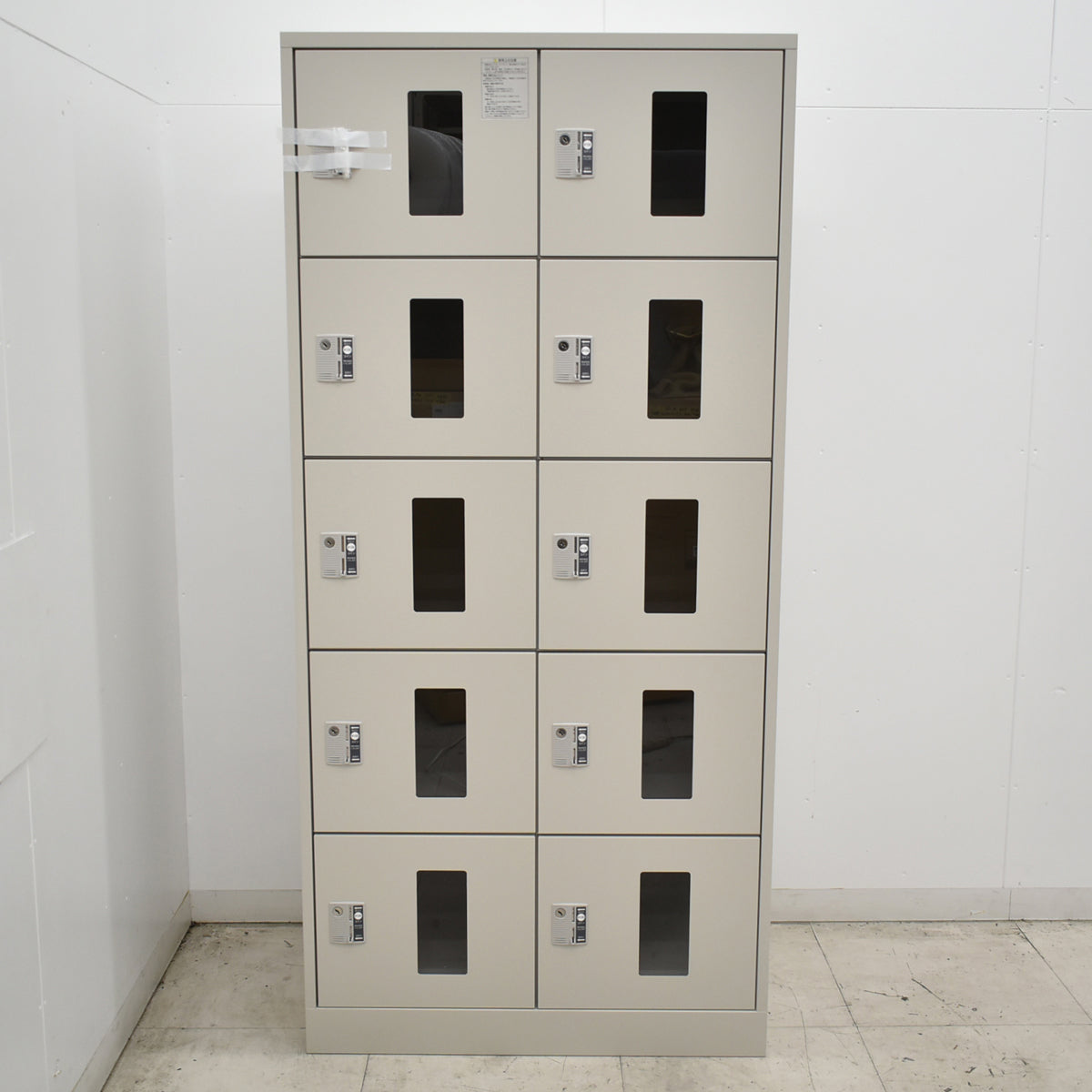 【中古】[新品未使用品]オカムラ　コインロッカー　リターン専用　10人用　窓付　幅840　2026100704【中古オフィス家具】
