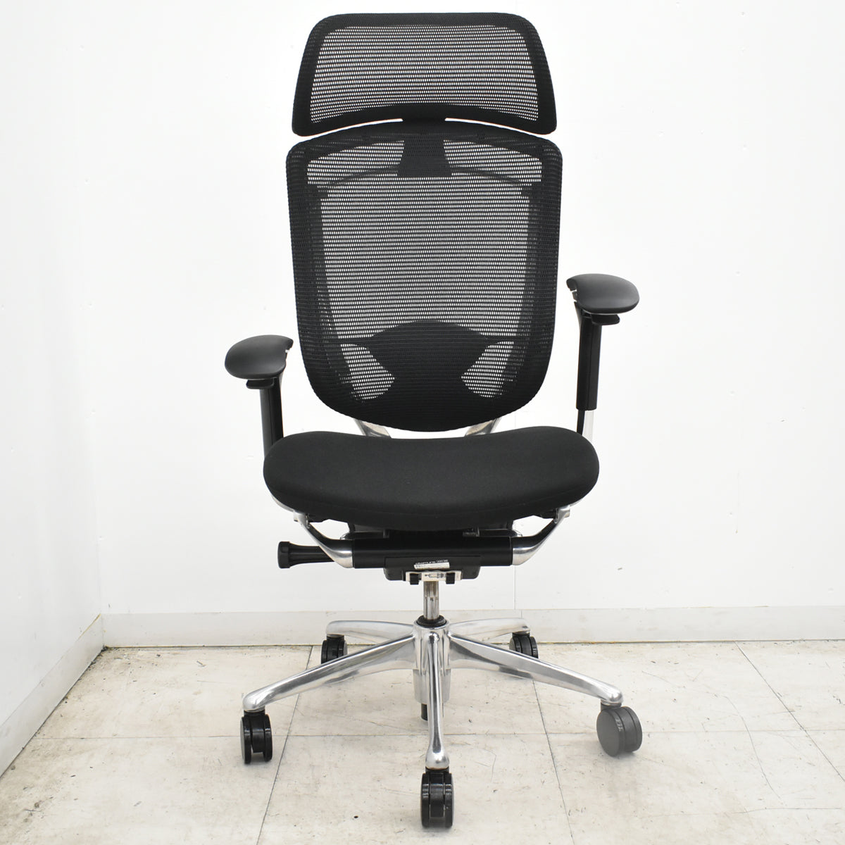 【中古】オカムラ　コンテッサ　大型固定ヘッドレスト　可動肘　ポリッシュ　ランバーサポート　ブラック　2026101002【中古オフィス家具】