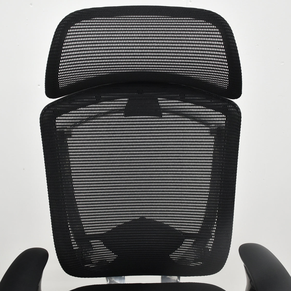 【中古】オカムラ　コンテッサ　大型固定ヘッドレスト　可動肘　ポリッシュ　ランバーサポート　ブラック　2026101003【中古オフィス家具】