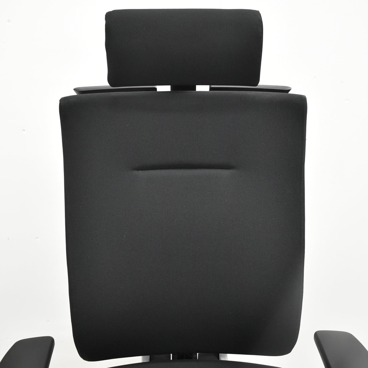 【中古】イトーキ　スピーナ　可動式ヘッドレスト　可動肘　アクティブランバーサポート　2020年製　ハンガー　ブラック　2026101004【中古オフィス家具】