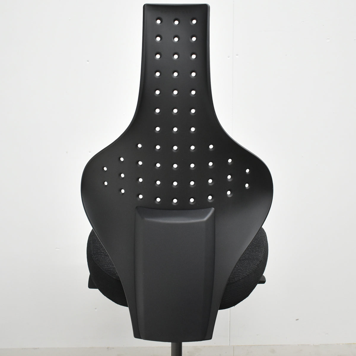 【中古】キールハワー　Jr.　ジュニア　背もたれ上下アジャスト機能　肘なし　ブラック　2026101005【中古オフィス家具】