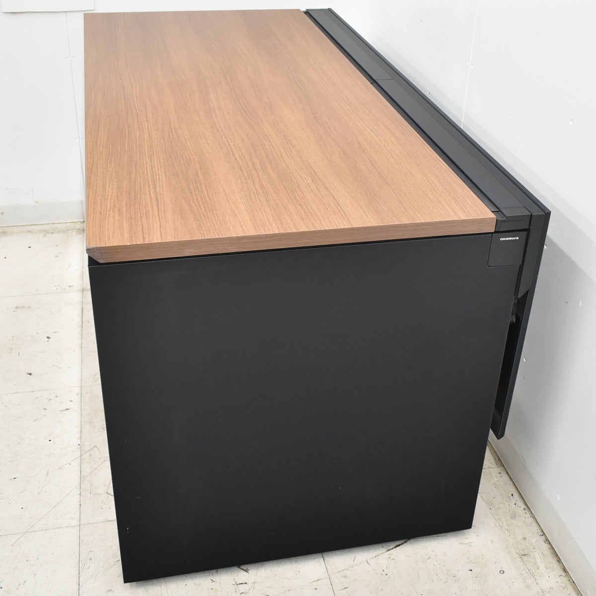 【中古】オカムラ　プロステージクレスト　片袖デスク　幅1400　2026102401