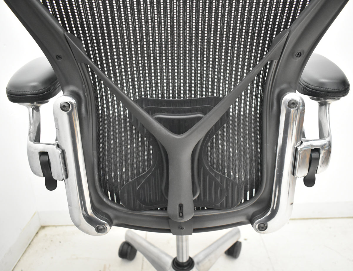 【中古】ハーマンミラー　アーロンチェア　Bサイズ　フル装備　ポスチャーフィット　ポリッシュ　肘レバータイプ　昇降ガス交換済　タキシードメッシュ　2026030601【中古オフィス家具】