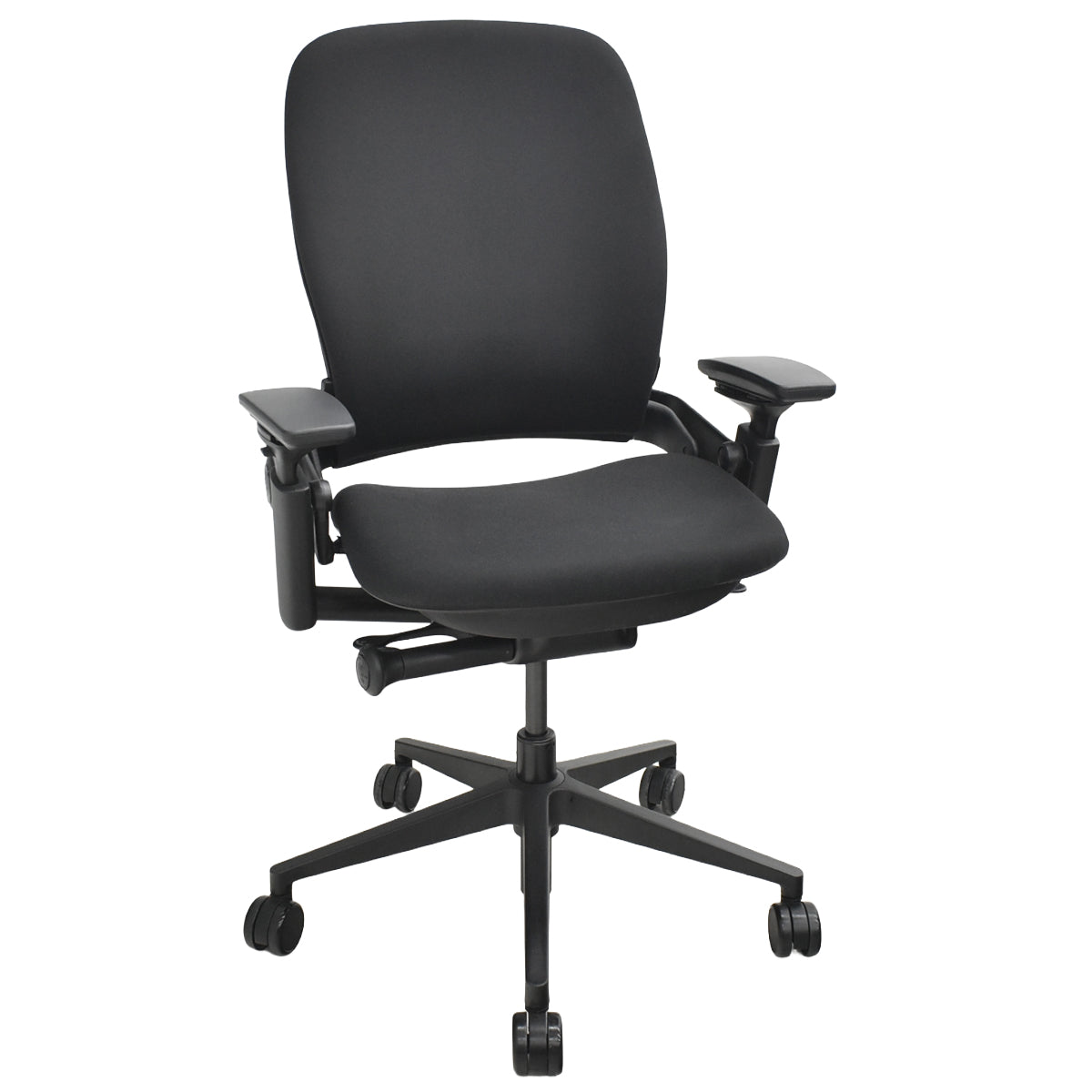 【中古】スチールケース　リープＶ２　APモデル　可動肘　ランバーサポート　肘パッド新型タイプ　ブラック　2026030904【中古オフィス家具】