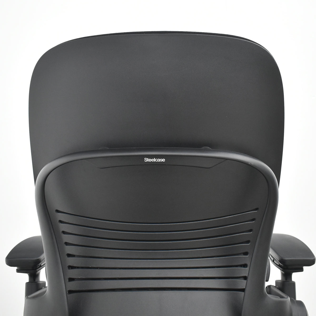 【中古】スチールケース　リープＶ２　APモデル　可動肘　ランバーサポート　肘パッド新型タイプ　ブラック　2026030905【中古オフィス家具】